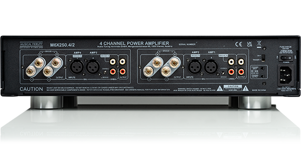 Musical Fidelity M6x 250.4/2 Endstufe Rückansicht